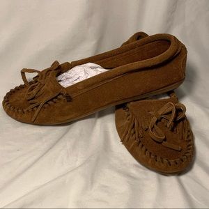 Classic Minnetonka Kilty Hardsole